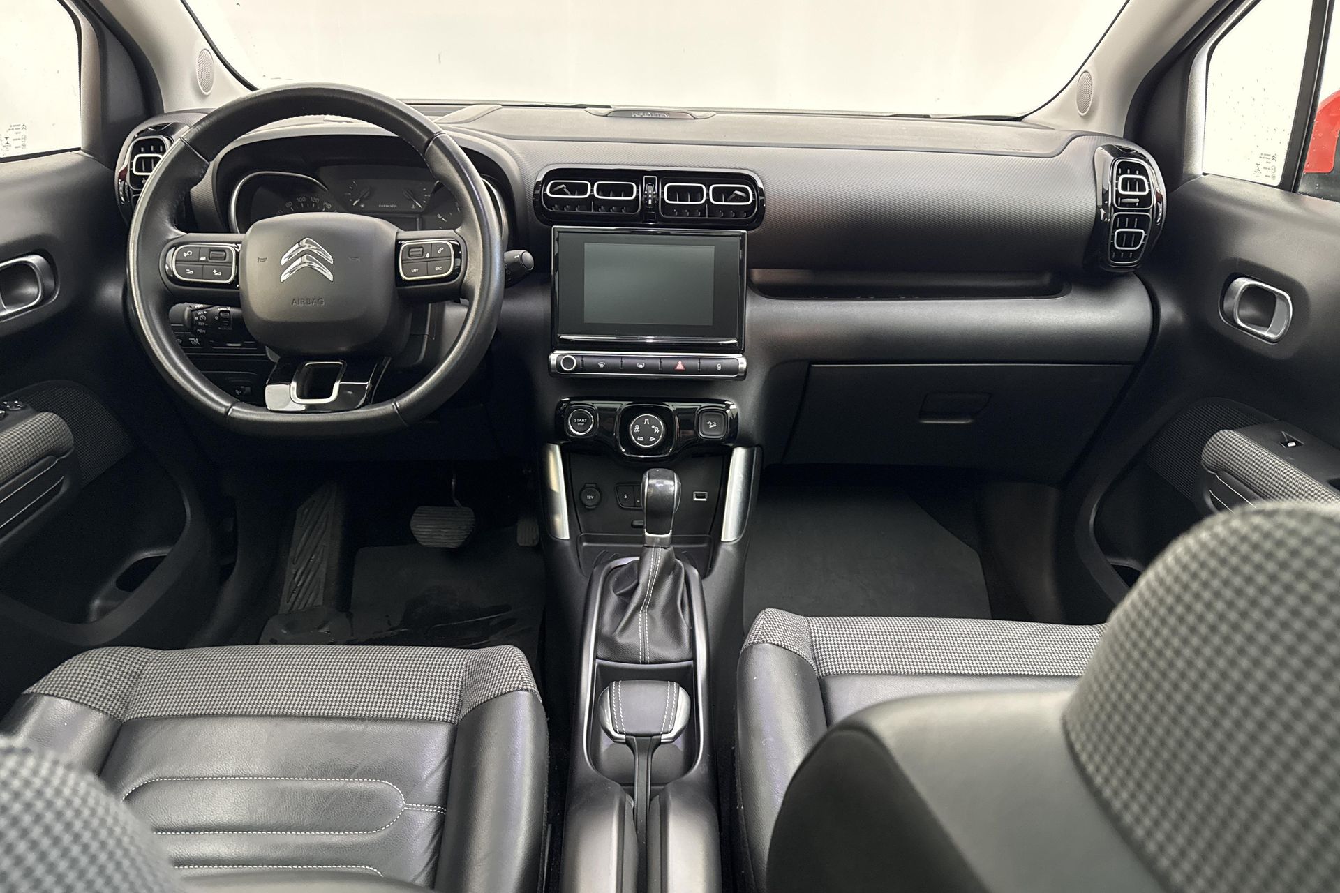 Citroen C3 Aircross 1.2 PureTech 110 2018, photo 7/10