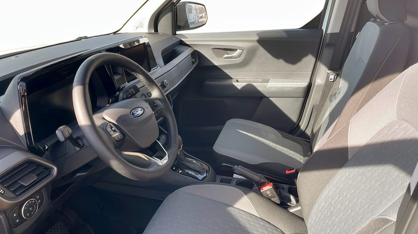 Bild 4 av Ford Transit Courier LIMITED SKÅP  DEMOBIL