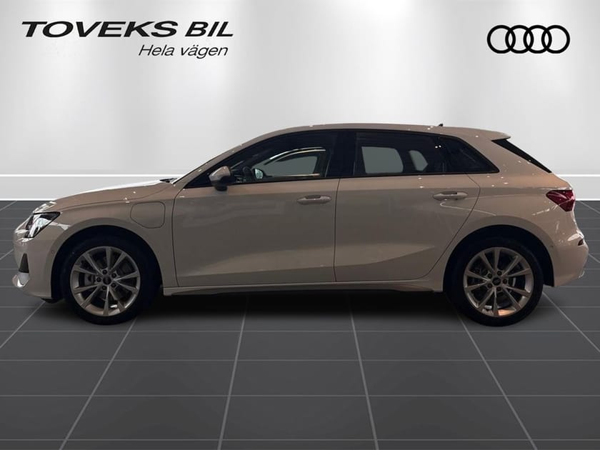 Bild 5 av Audi A3 Sportback 40 TFSI e Proline 204 hK S tronic