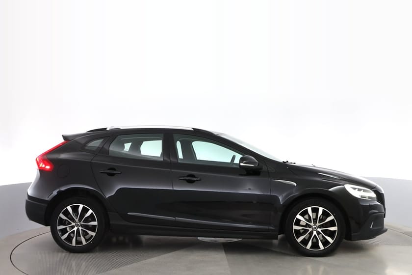 Bild 3 av Volvo V40 Cross Country D3 Geartronic Momentum B-kamera Navi Värmare