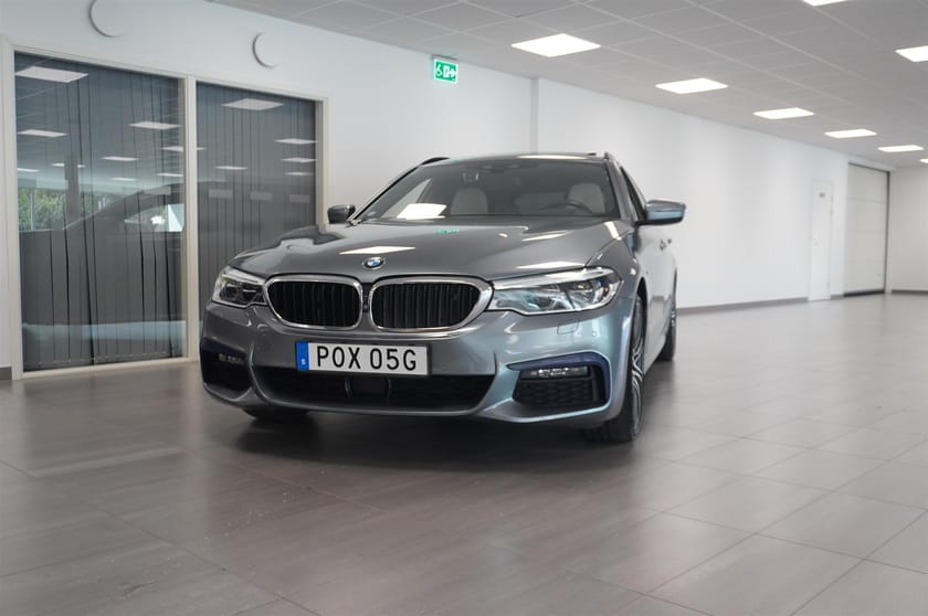 Bild 2 av BMW 530d xDrive Touring M-Sport Innovation Komfortstol Pano