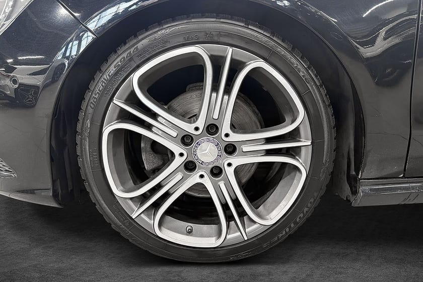 Bild 2 av Mercedes-Benz CLA 220 CDI