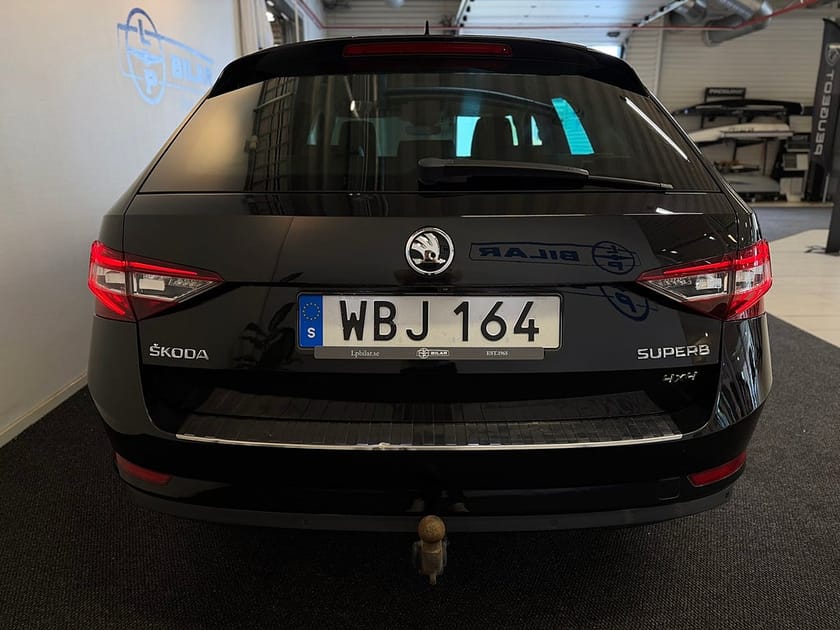 Bild 4 av Škoda Superb Kombi Skoda 2.0 TDI 4x4 L&K | Drag | Vhjul | Minnesstolar | Kamera