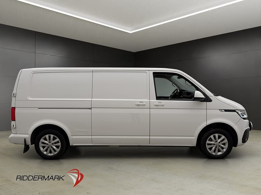 Bild 2 av Volkswagen Transporter L2 4M Värmare Drag V-Inr CARPLAY Moms