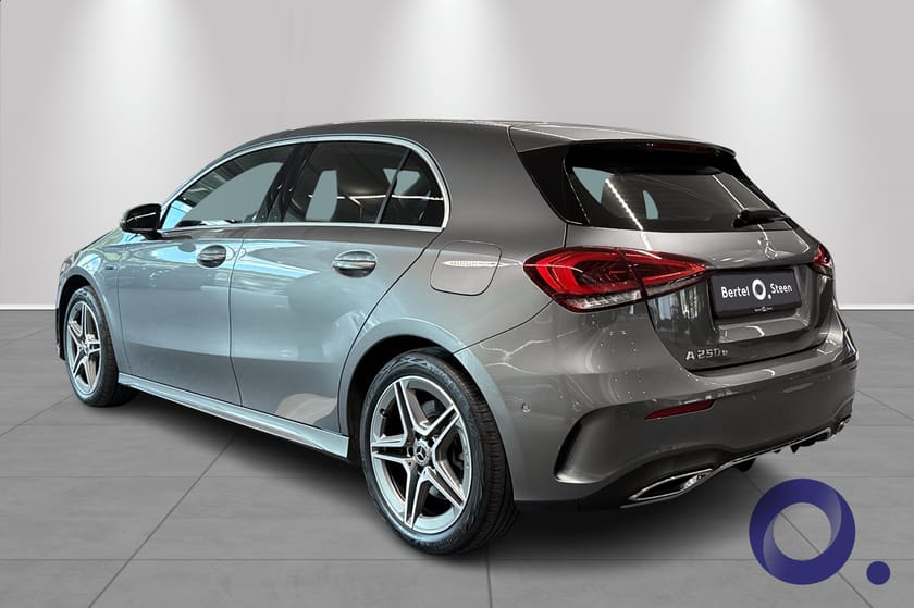 Bilde 4 av Mercedes-Benz A 250 e 250e AMG || Krok || LED || Ryggekamera
