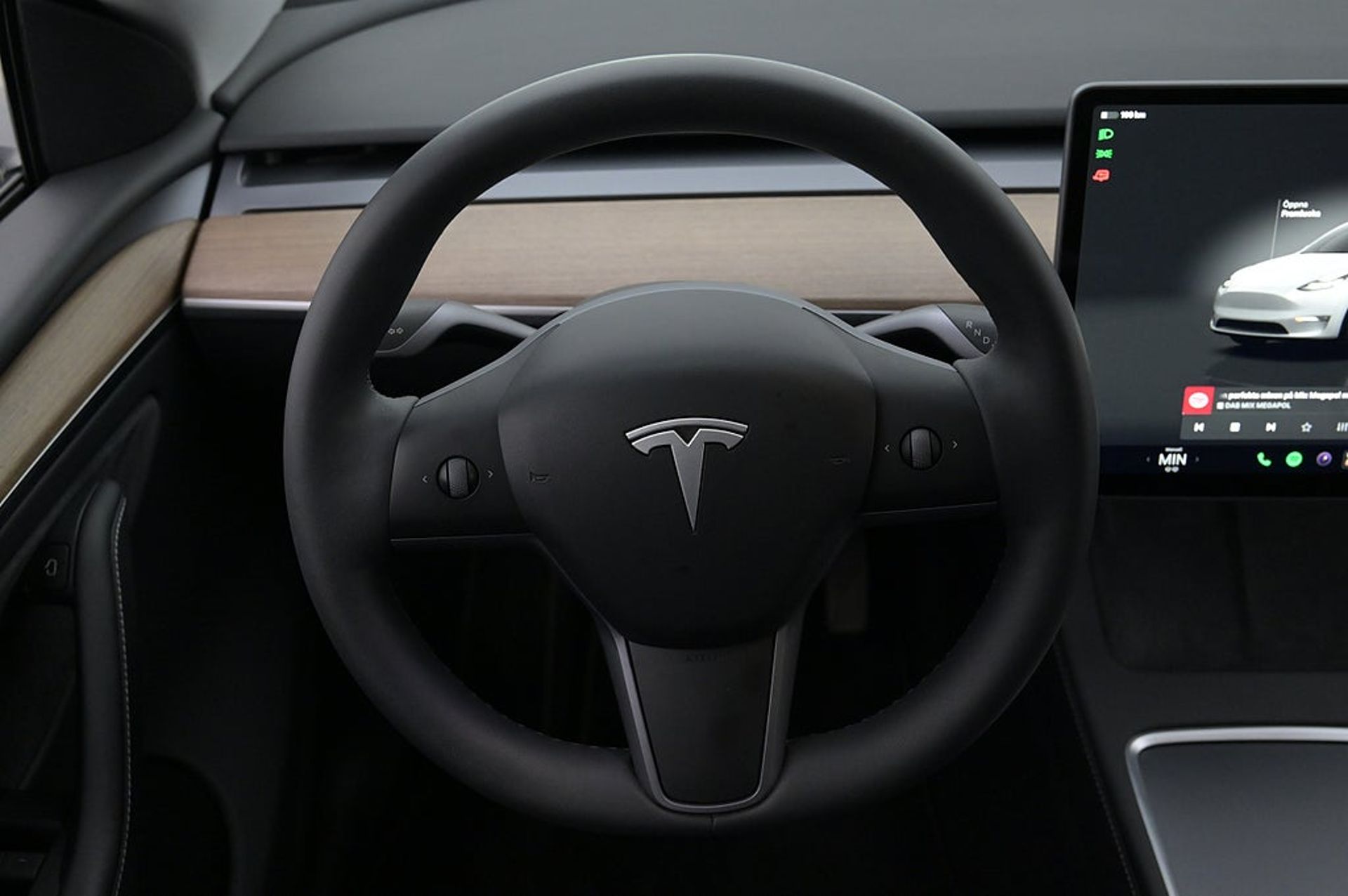 Tesla Model Y Long Range AWD Autopilot 2024, bild 7/10