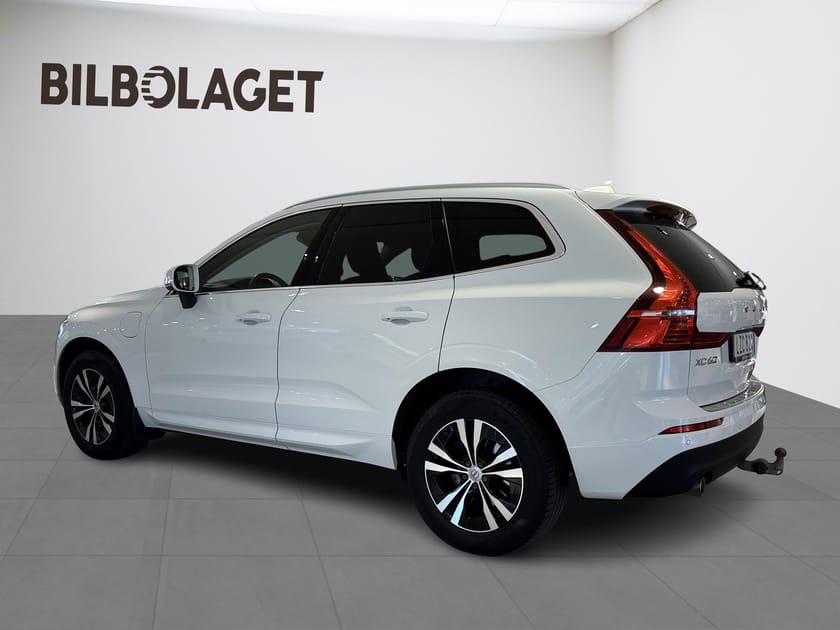 Bild 3 av Volvo XC60 T8 TE Momentum Advanced Edition (DRAG/NAV/PANO)