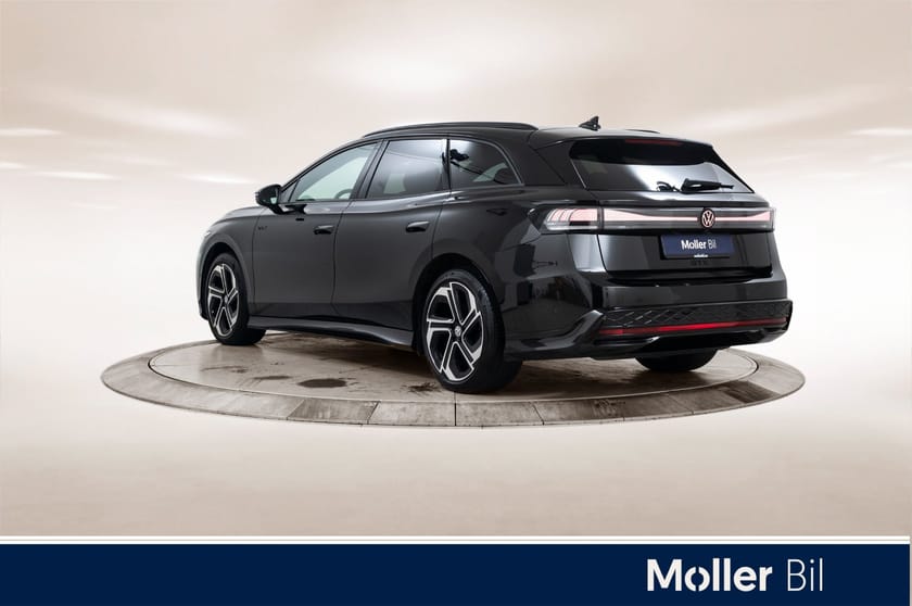 Bilde 3 av Volkswagen ID.7 GTX Tourer