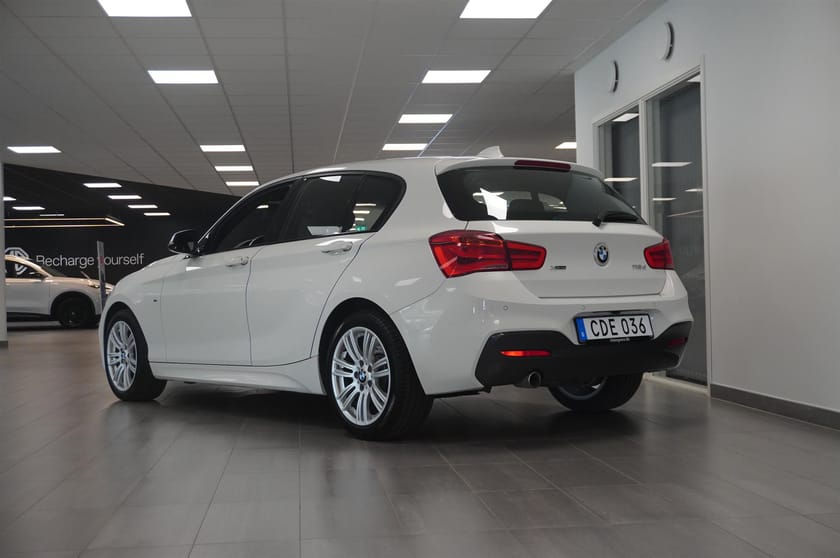 Bild 3 av BMW 118d xDrive M Sport Kamera PDC