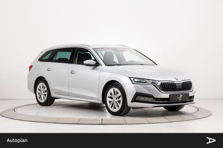 Škoda Octavia Stasjonsvogn 2,0 TDI 150hk 4x4 Style ACC/Krok/Kamera/Matrix/Carplay