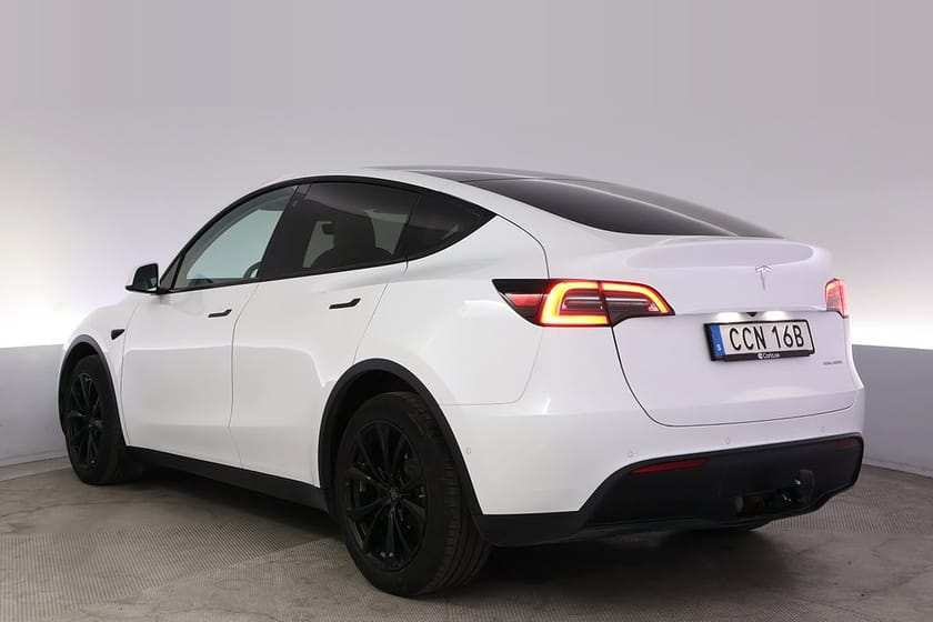 Bild 4 av Tesla Model Y Long Range AWD Uppgraderad AP Acc.Boost Drag