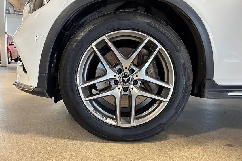 Bild 5 av Mercedes-Benz GLC 220 d 4MATIC AMG-Sport Panorama / Burmester Airmatic