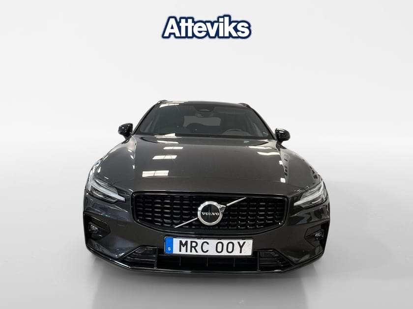 Bild 2 av Volvo V60 B4 Plus Dark *Elstolar fram/Drag/Backkamera*