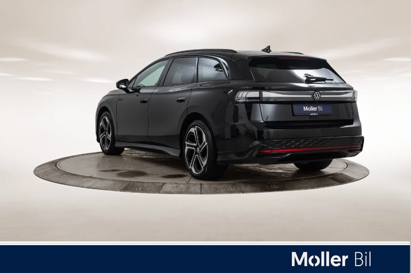 Bilde 3 av Volkswagen ID.7 GTX Tourer
