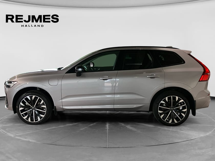 Bild 4 av Volvo XC60 T6 Plus Dark Nordic Edt | B&W | luftfjädring | Dragkrok |