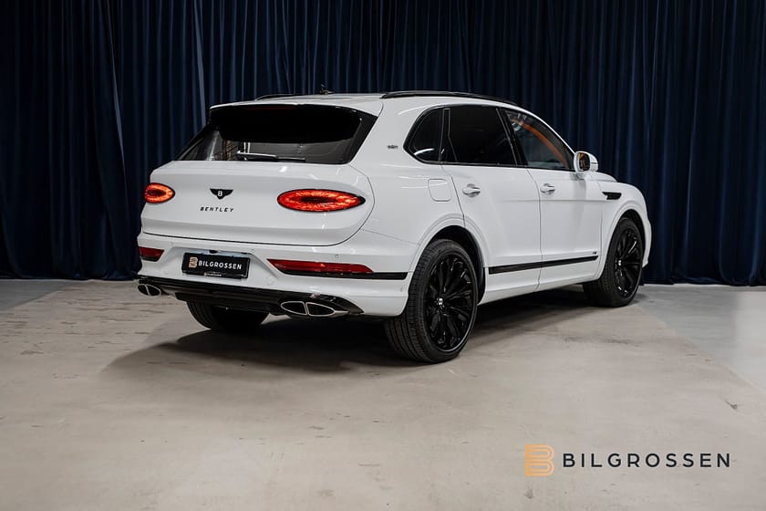 Bild 5 av Bentley Bentayga V8 4.0 First Edition Mulliner Blackline Hermes Orange