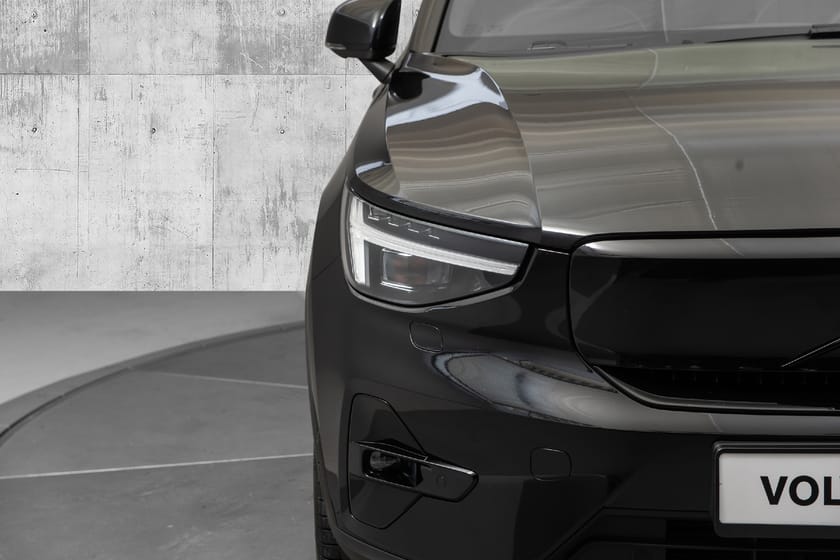 Bilde 3 av Volvo EX40 Twin Motor Performance Ultra Black Edition Loaded