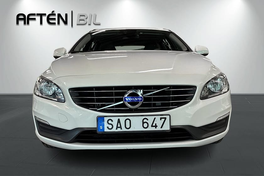 Bild 3 av Volvo V60 T4 Kinetic 180hk - Parkeringssensorer, Bluetooth