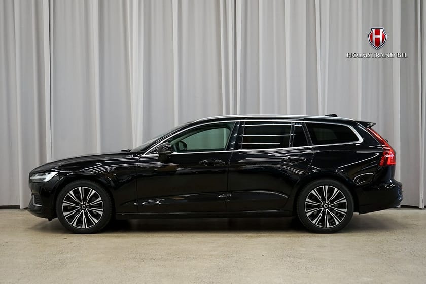 Bild 1 av Volvo V60 Recharge T6 AWD Core Drag P-värme Kamera Carplay MOMS
