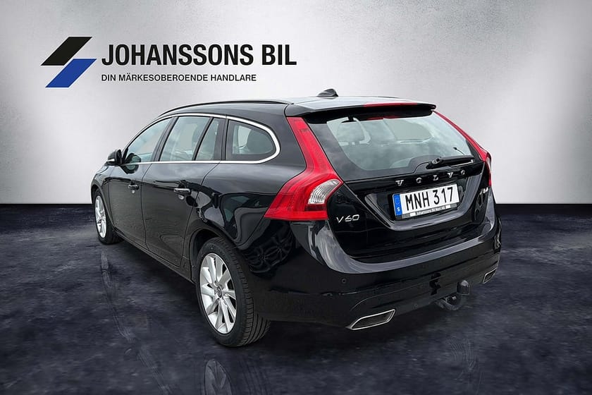 Bild 3 av Volvo V60 D4 Momentum Värmare Drag SoV-däck