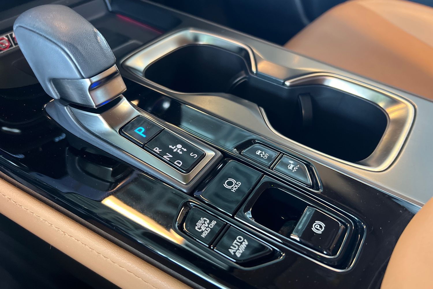 Lexus NX 450h+ E-CVT, 309hp, 2023
