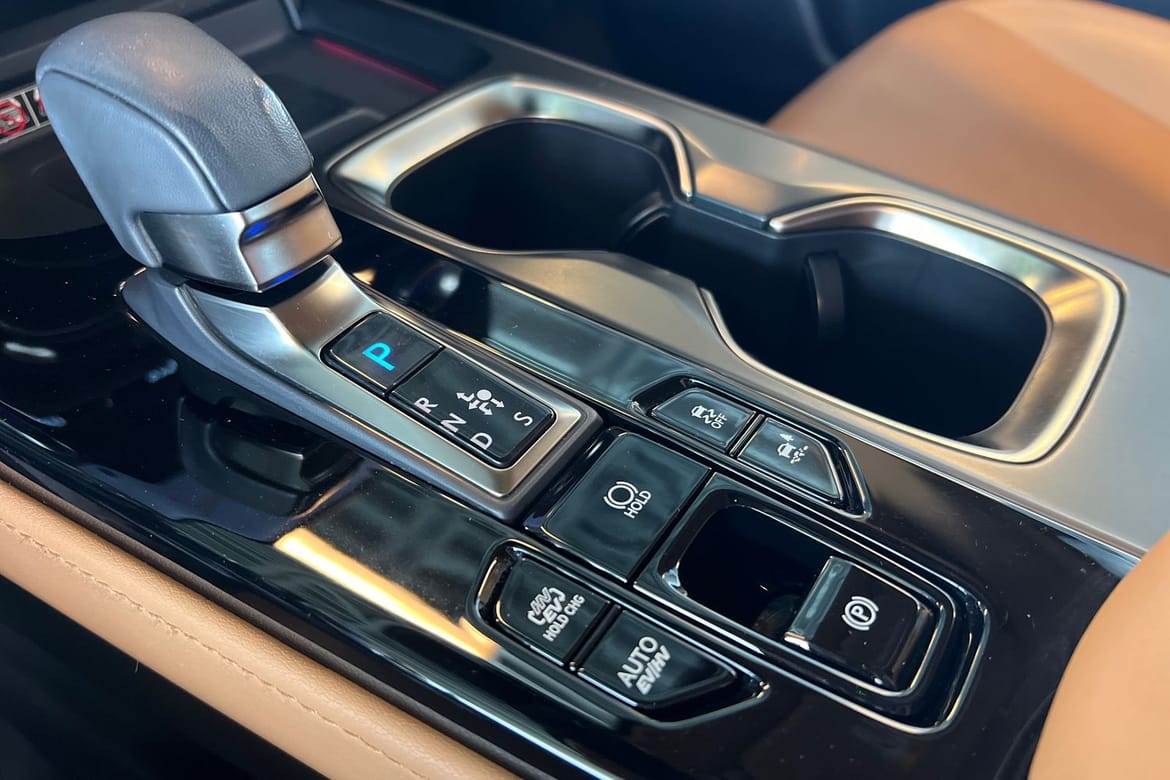 Lexus NX 450h+ E-CVT, 309hp, 2023