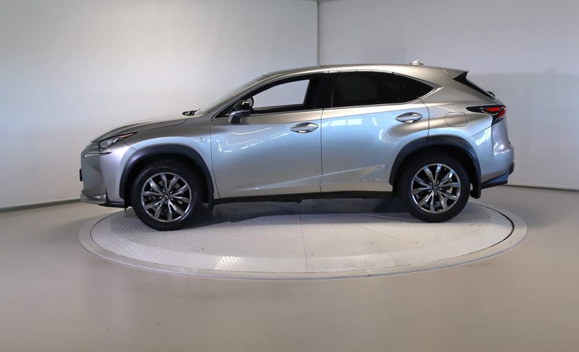 Bilde 2 av Lexus NX 300h AWD