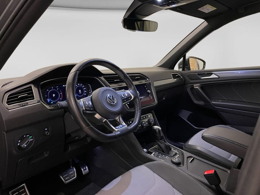 Bild 4 av Volkswagen Tiguan Allspace 7-sätes TDI 200 DSG 4-Motion / Panorama / R-Line / 7sits