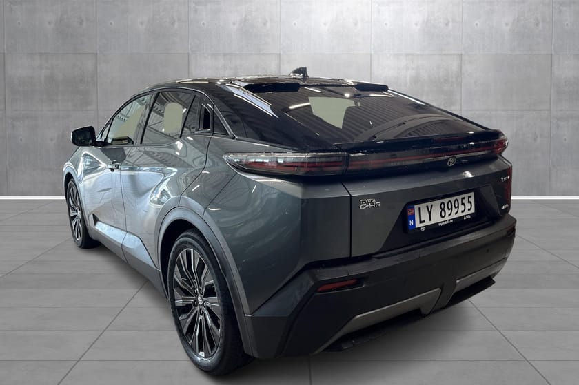 Bilde 3 av Toyota C-HR+