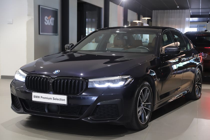 Bild 2 av BMW 545e xDrive Sedan // M Sport // HUD // Comf. Acc