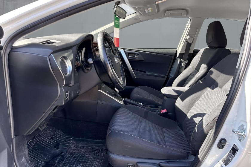 Bilde 3 av Toyota Auris Hybrid Tilhengerfeste I Kompl. service