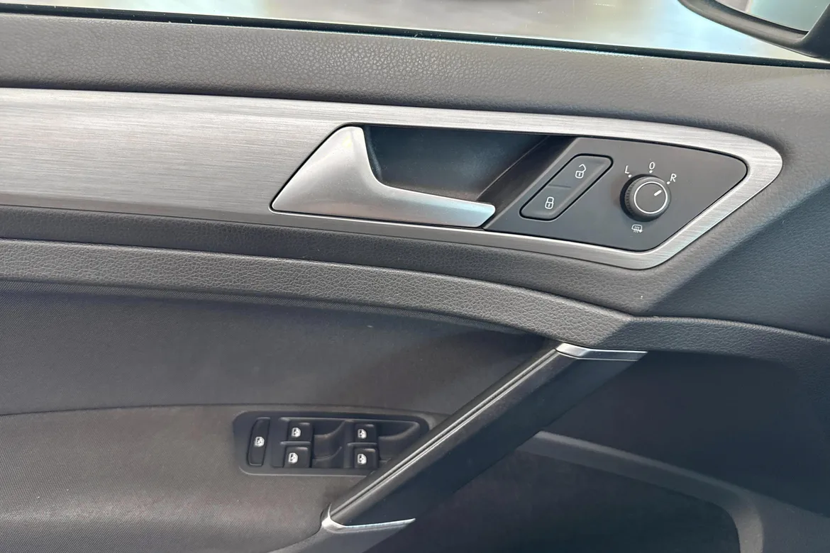 picture of a car