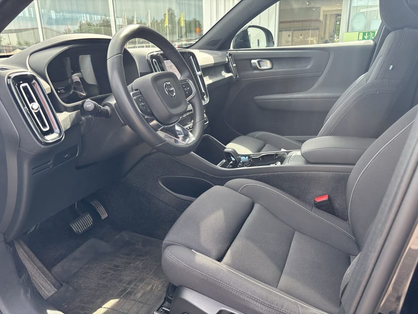 Bild 5 av Volvo C40 Recharge Core Edition//Dragkrok//
