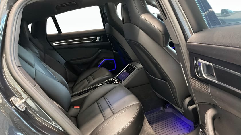 Bild 5 av Porsche Panamera 4 E-Hybrid AWD PDK Platinum Edition / 1 brukare