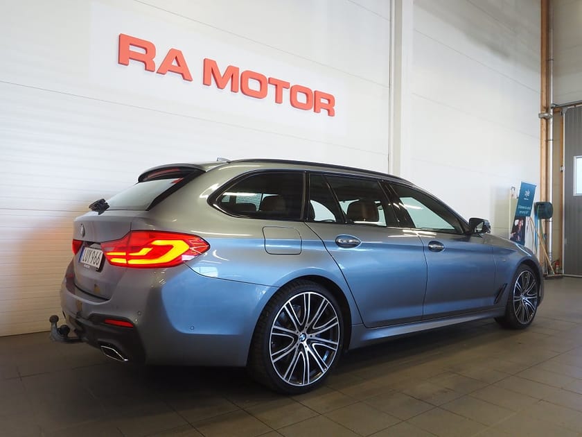 Bild 5 av BMW 530d xDrive Touring 530 265hk M Sport Pano H/K 360° Se Spec!