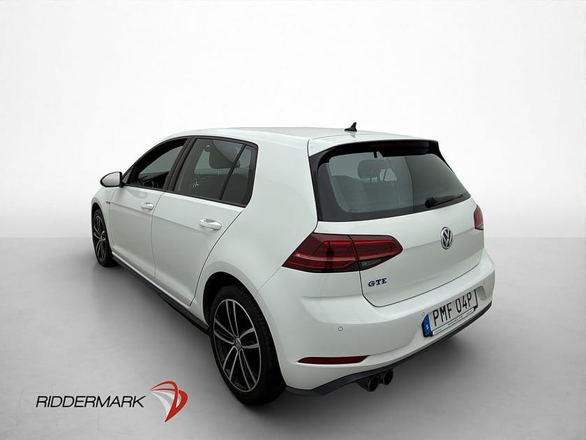 Bild 5 av Volkswagen Golf GTE 204hk Digital cockpit Värmare Nyservad
