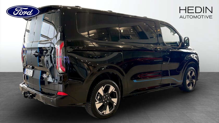 Bild 2 av Ford E-Transit Custom 340 AWD |SPORTS VAN |218hk |EL |320S |360 kamera |