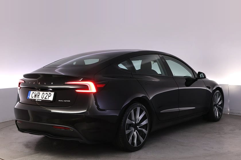 Bild 5 av Tesla Model 3 Long Range AWD Highland Autopilot Panorama