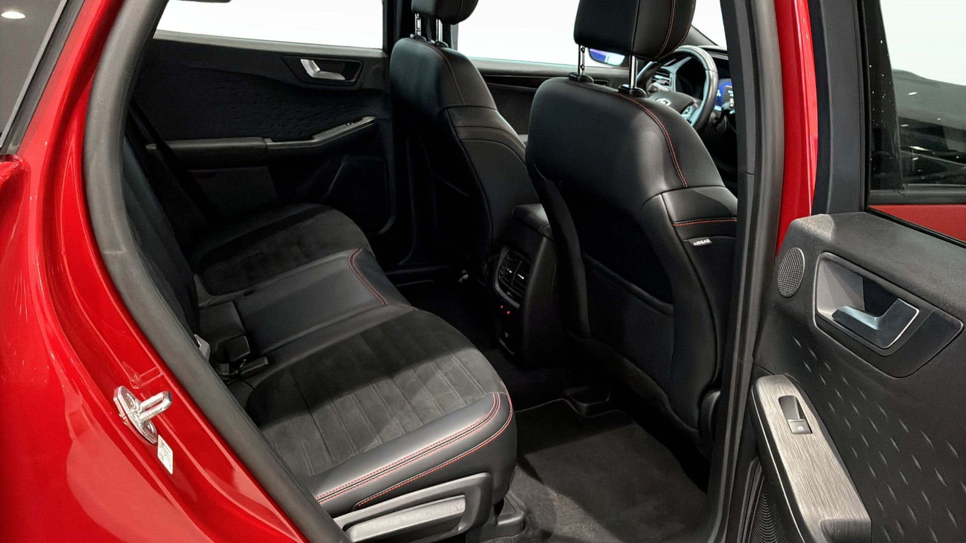Ford Kuga Plug-In Hybrid ST-Line,225hk 2020, bild 5/10