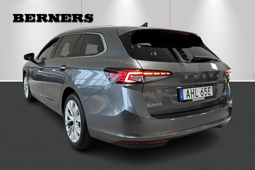Bild 3 av Škoda Superb Kombi 2.0 TDI 4x4 DSG 193hk