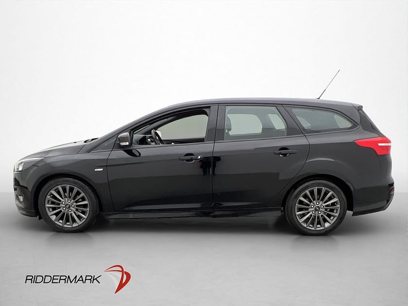 Bild 4 av Ford Focus Kombi 1.0 EcoBoost ST-Line Keyless Sensor Farthållare