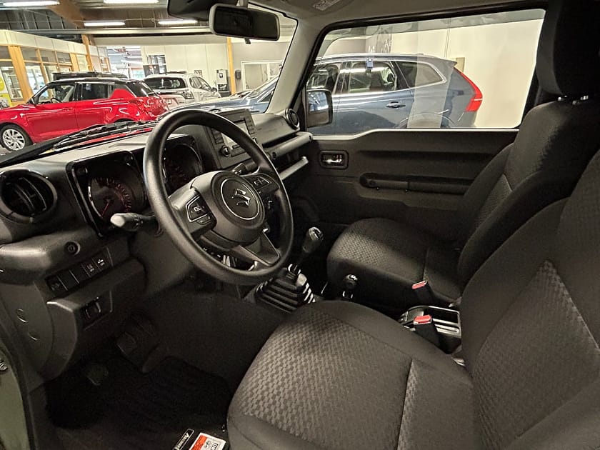 Bild 5 av Suzuki Jimny Torakku Rhino Edition, 4X4 BF Goodrich A/T  Drag Låg mil Moms