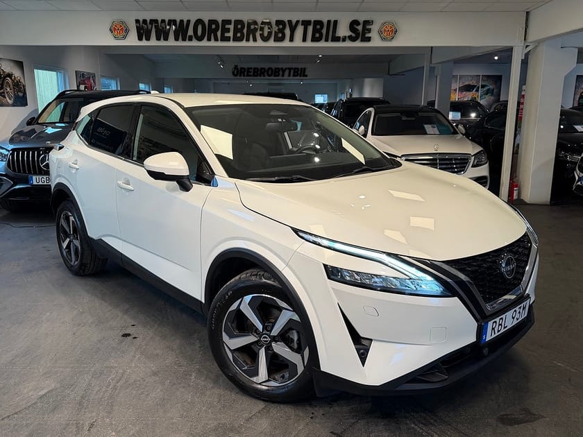 Bild 1 av Nissan Qashqai 1.3 DIG-T XTRONIC-CVT 360kam Stora skärmarna M-värmare