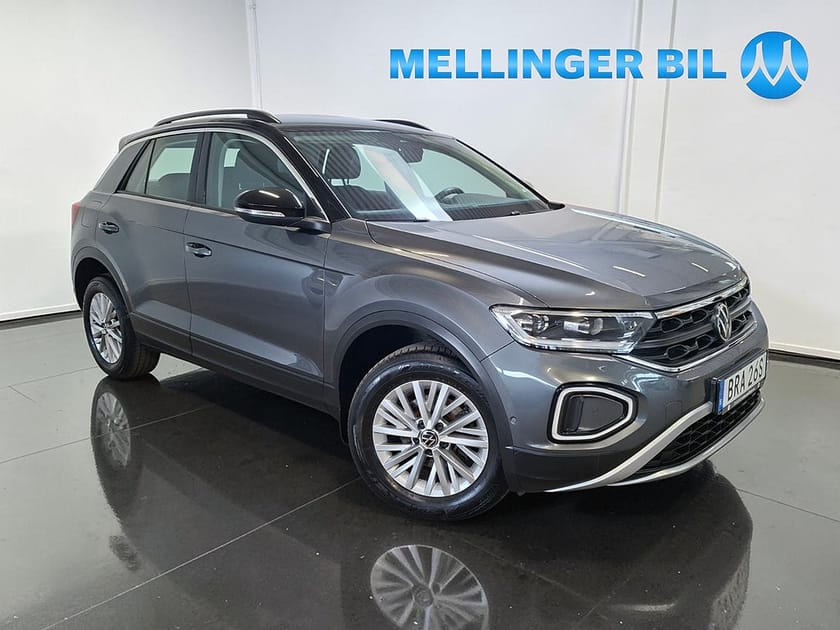 Bild 1 av Volkswagen T-Roc 1.5 TSI 150hk DSG Cockpit GPS Backkamera Drag