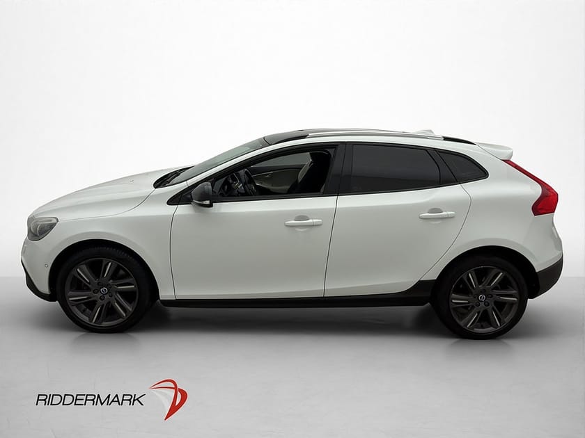 Bild 5 av Volvo V40 Cross Country D3 Momemtum Värmare Pano Dragkrok