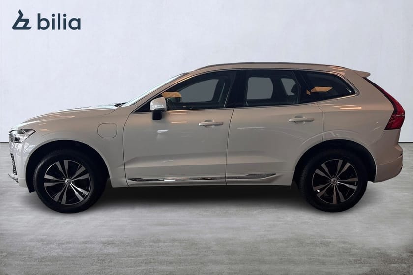 Bild 3 av Volvo XC60 Recharge T6 Core Edition, Panorama, Backkamera, On Call