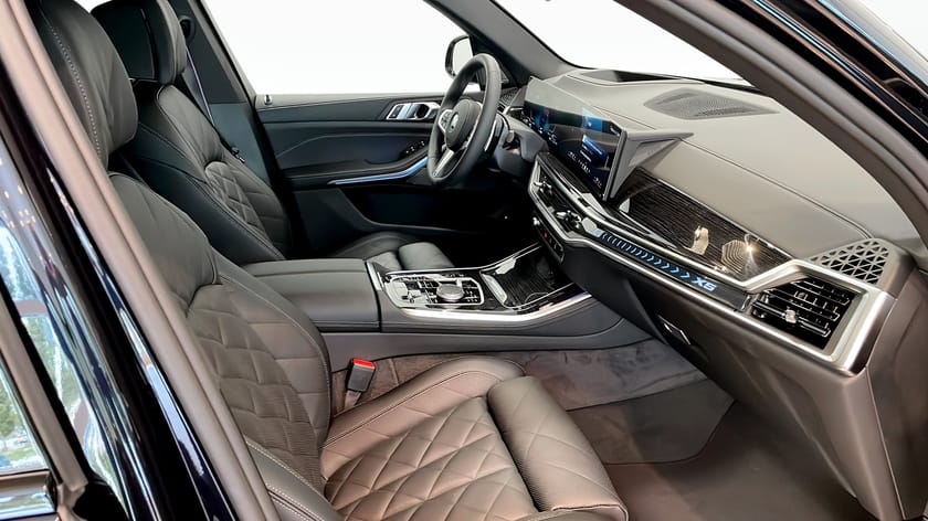 Bild 3 av BMW X5 xDrive50e M Sport Pro Pano Comfort Plus Travel
