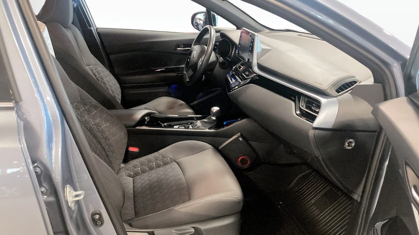 Bild 3 av Toyota C-HR Hybrid 