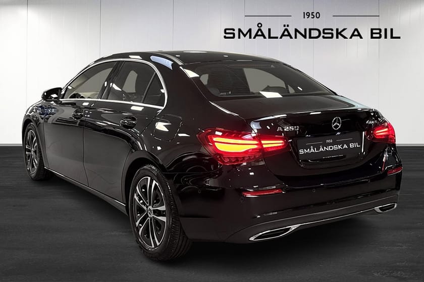 Bild 3 av Mercedes-Benz A 250 4MATIC Sedan 224hk