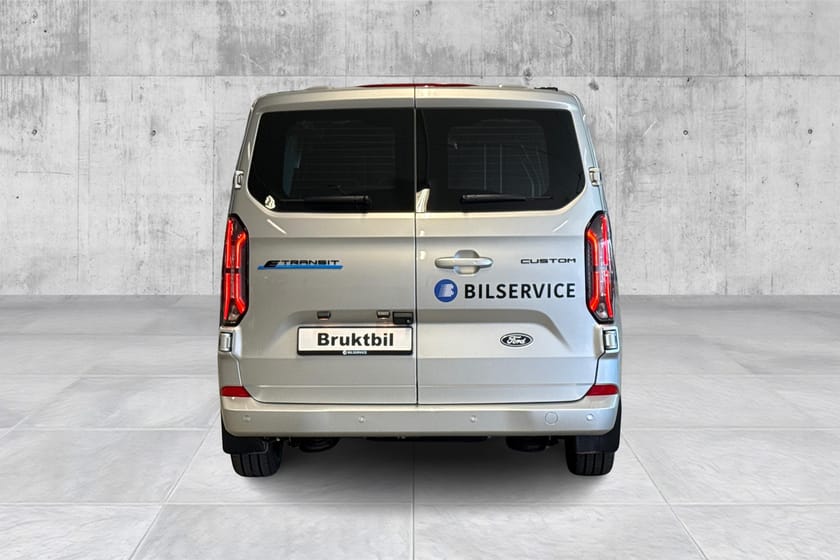 Bilde 3 av Ford E-Transit Custom 320 Limited/3-Seter/Hengerfeste/ACC/360 Kamera++